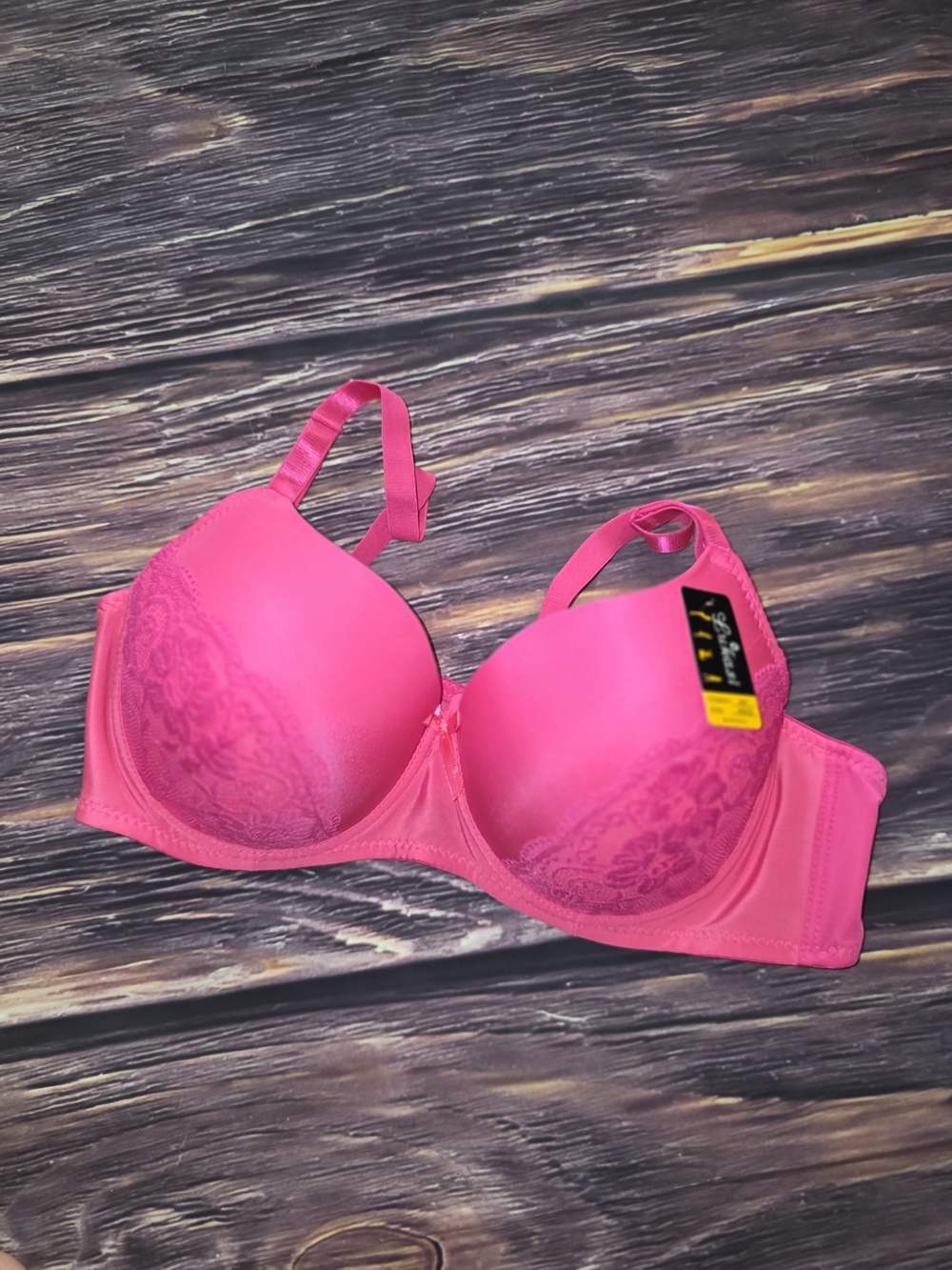 Lace-Detail Everyday Push-Up Bra in Hot Pink